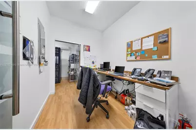 49 W 49th St, Hialeah, FL 33012 - Photo 15