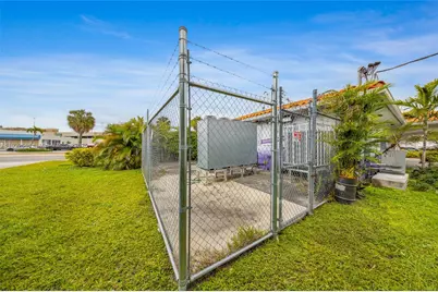 99 W 49th St, Hialeah, FL 33012 - Photo 17