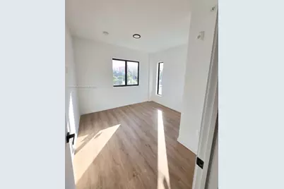753 NW 30th St #1, Miami, FL 33127 - Photo 17
