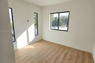 753 NW 30th St, Miami, FL 33127 - Photo 13