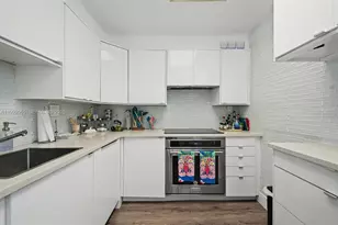 10000 W Bay Harbor Dr, Bay Harbor Islands, FL 33154 - Photo 21