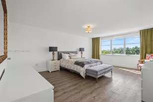 10000 W Bay Harbor Dr, Bay Harbor Islands, FL 33154 - Photo 27