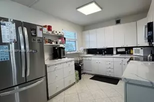 4001 Upminster J, Deerfield Beach, FL 33442 - Photo 5