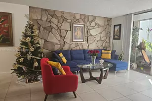 8411 NW 8th St, Miami, FL 33126 - Photo 7