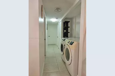 8411 NW 8th St #111, Miami, FL 33126 - Photo 25