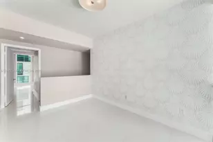 6000 Collins Ave, Miami Beach, FL 33140 - Photo 17