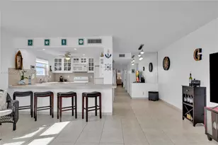 400 N Surf Rd, Hollywood, FL 33019 - Photo 13