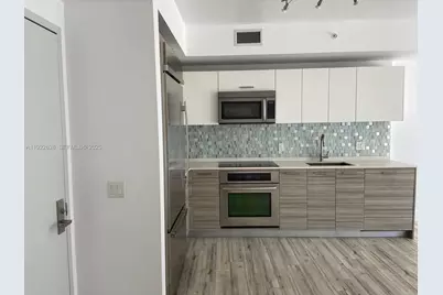 1300 Brickell Bay Dr #2203, Miami, FL 33131 - Photo 3