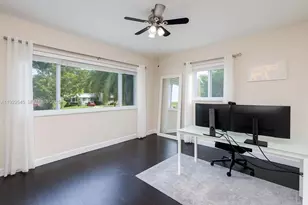 12300 NE Miami Ct, North Miami, FL 33161 - Photo 19