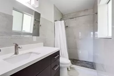 12300 NE Miami Ct, North Miami, FL 33161 - Photo 15