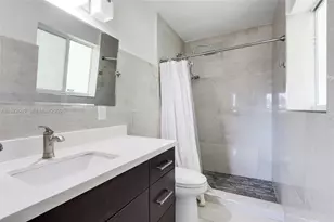 12300 NE Miami Ct, North Miami, FL 33161 - Photo 15