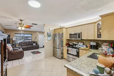 6003 NW 74th Ave, Tamarac, FL 33321 - Photo 17