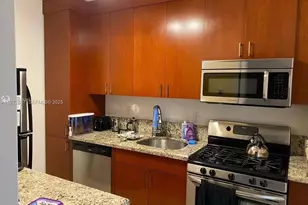 729 NE 16th Ave, Fort Lauderdale, FL 33304 - Photo 3