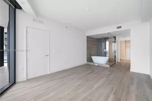 700 NE 24th St, Miami, FL 33137 - Photo 7