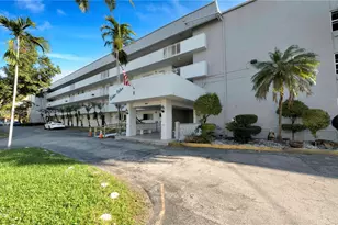 3750 NE 170th St, North Miami Beach, FL 33160 - Photo 17