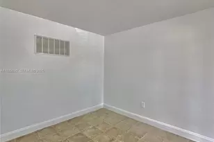 10 NW 77th St, Miami, FL 33150 - Photo 7