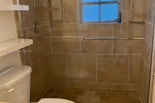 3141 N Palm Aire Dr, Pompano Beach, FL 33069 - Photo 9