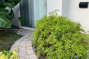 3141 N Palm Aire Dr, Pompano Beach, FL 33069 - Photo 3