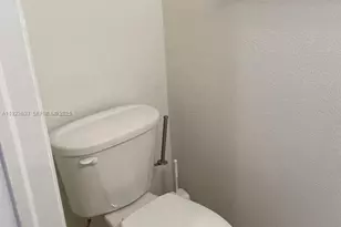 3141 N Palm Aire Dr, Pompano Beach, FL 33069 - Photo 5