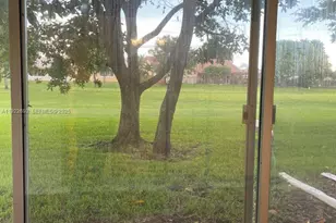 3141 N Palm Aire Dr, Pompano Beach, FL 33069 - Photo 13