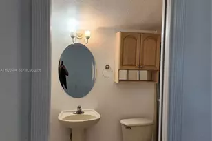 8075 SW 107th Ave, Miami, FL 33173 - Photo 13