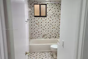 8075 SW 107th Ave, Miami, FL 33173 - Photo 5