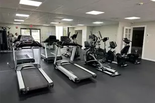 8075 SW 107th Ave, Miami, FL 33173 - Photo 23