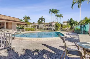 2441 SW 82nd Ave, Davie, FL 33324 - Photo 5