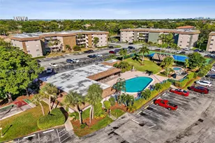 2441 SW 82nd Ave, Davie, FL 33324 - Photo 3