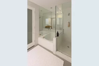 5255 Collins Ave #5D, Miami Beach, FL 33140 - Photo 11