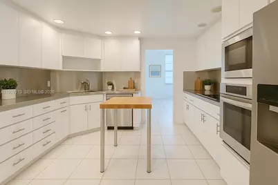 5255 Collins Ave #5D, Miami Beach, FL 33140 - Photo 7