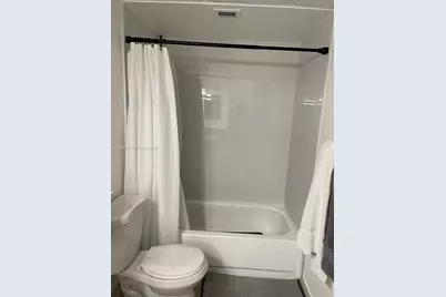 8290 Lake Dr #407, Doral, FL 33166 - Photo 19