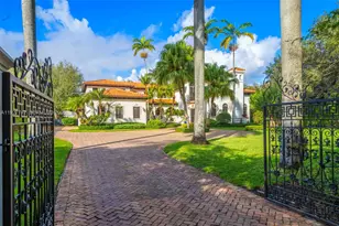8800 SW 57th Ave, Pinecrest, FL 33156 - Photo 5