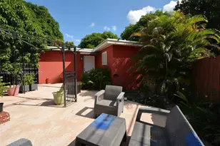 890 E 38th St, Hialeah, FL 33013 - Photo 25