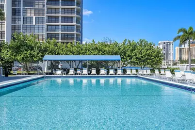 600 Parkview Dr #831, Hallandale Beach, FL 33009 - Photo 47