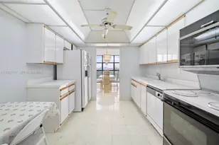 600 Parkview Dr, Hallandale Beach, FL 33009 - Photo 9