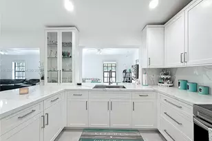 11196 SW 75th Terrace, Miami, FL 33173 - Photo 11