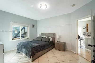 17082 NW 11th St, Pembroke Pines, FL 33028 - Photo 11