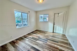 1821 N 17th Ct, Hollywood, FL 33020 - Photo 11