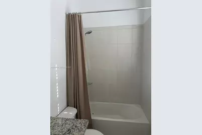 11718 SW 13th Ct, Pembroke Pines, FL 33025 - Photo 9