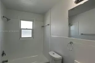 4249 Bougainvilla Dr, Lauderdale by the Sea, FL 33308 - Photo 21