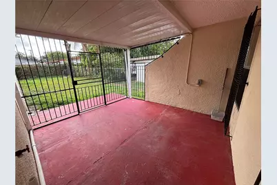 2912 NW 32nd St, Miami, FL 33142 - Photo 11