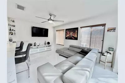 1736 SW 109th Ter, Davie, FL 33324 - Photo 15