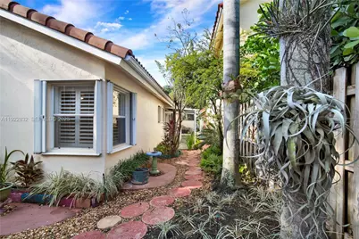 10953 SW 153rd Ct, Miami, FL 33196 - Photo 5