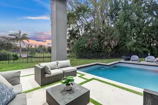 1009 NE 104th St, Miami Shores, FL 33138 - Photo 7