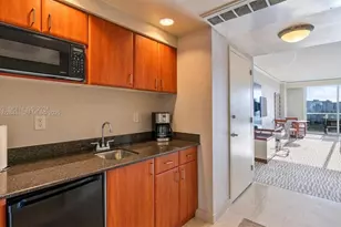 18001 Collins Ave, Sunny Isles Beach, FL 33160 - Photo 11