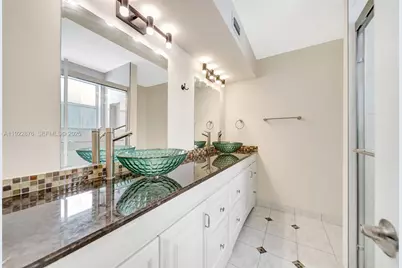 4852 Grapevine Way, Davie, FL 33331 - Photo 35