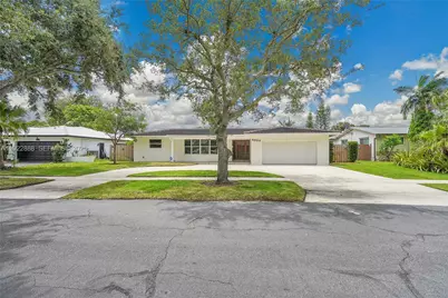 5320 SW 8th St, Plantation, FL 33317 - Photo 1