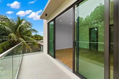 66 NW 50th St, Miami, FL 33127 - Photo 35