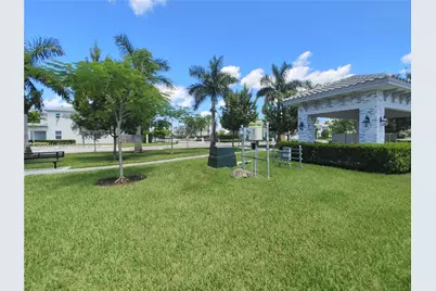 1766 SE 26th Rd, Homestead, FL 33035 - Photo 31
